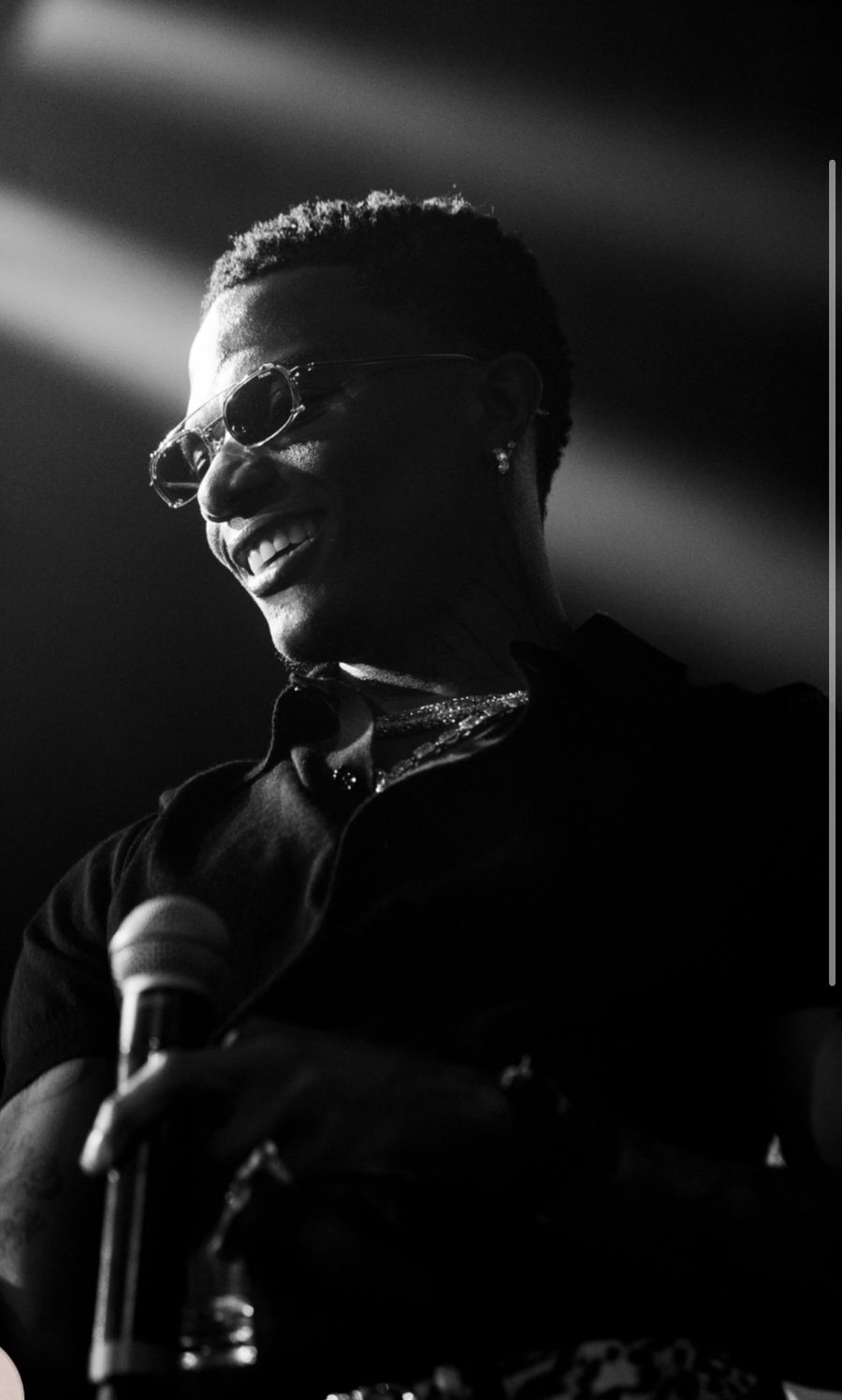 Wizkid (Ayodeji Balogun) performing on stage